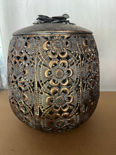 Load image into Gallery viewer, Metal Trinket with Lid