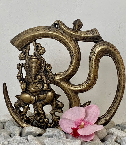 Aum with Ganesha