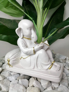 Reading Ganesha